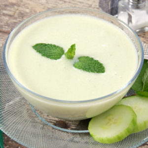 Lee más sobre el artículo Crema fria de pepino con yogourt