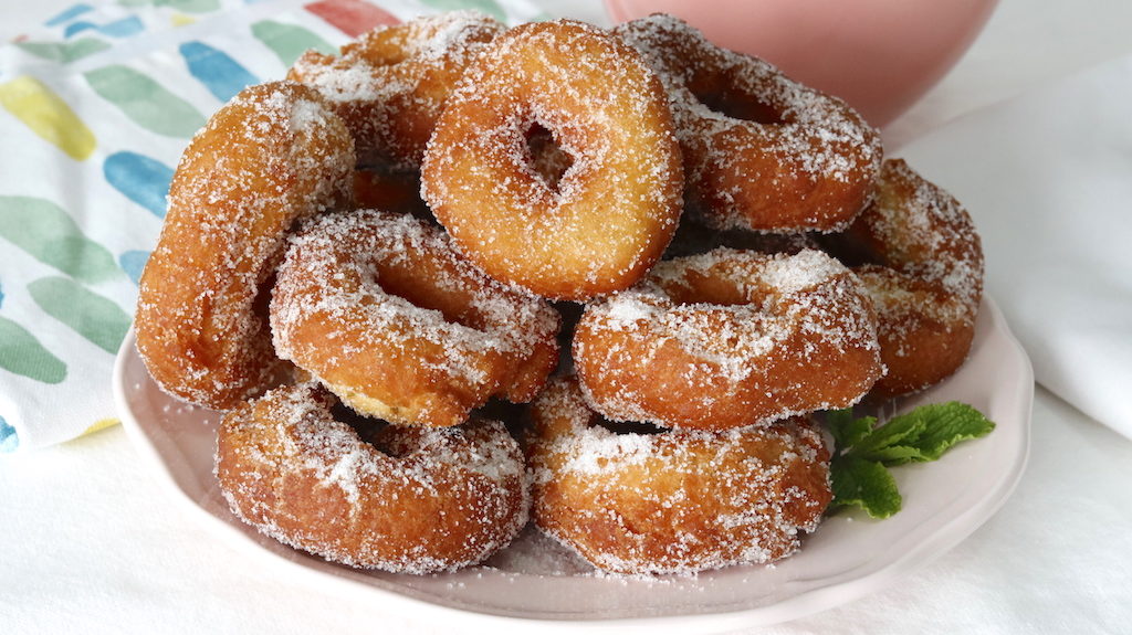 En este momento estás viendo Rosquillas o donuts hechas en casa