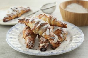 Lee más sobre el artículo Receta de croissants almendradas