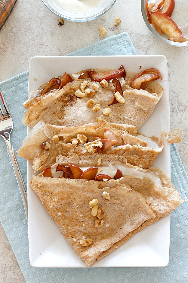 En este momento estás viendo Crepes de dulce de membrillo y nueces