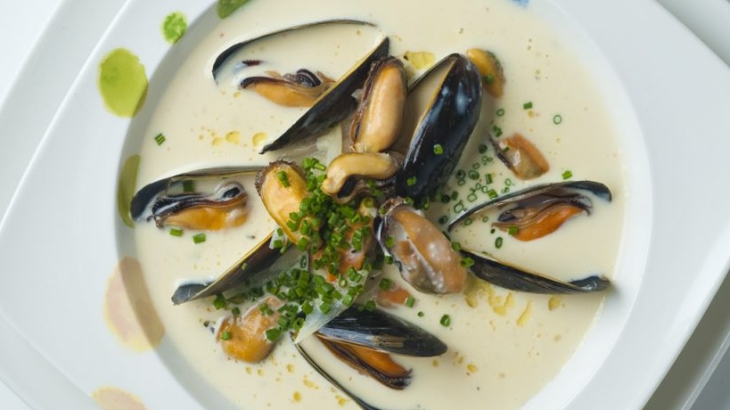 En este momento estás viendo Sopa blanca de mejillones