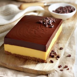 Lee más sobre el artículo Tarta de la abuela de flan con galletas y chocolate